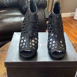 Just Fab, black, leather, Diamond strap shoe